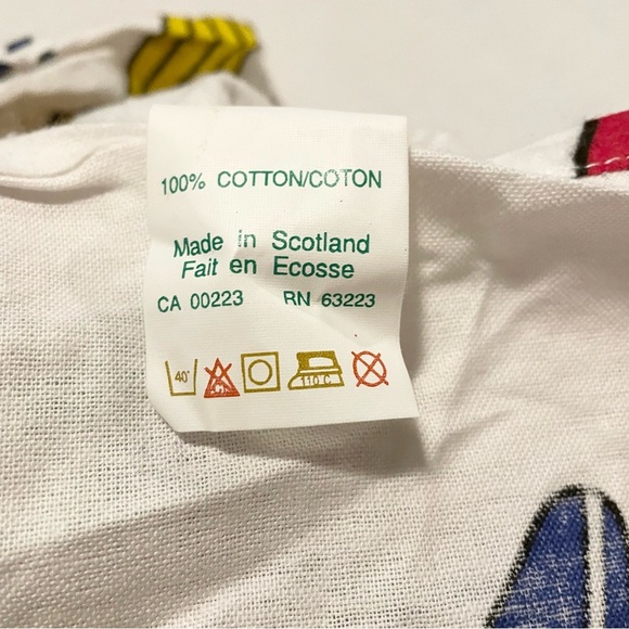 Vintage Multi Coloured Crayon and Pencil Patterned Twin Fitted Sheet - Picture 14 of 16